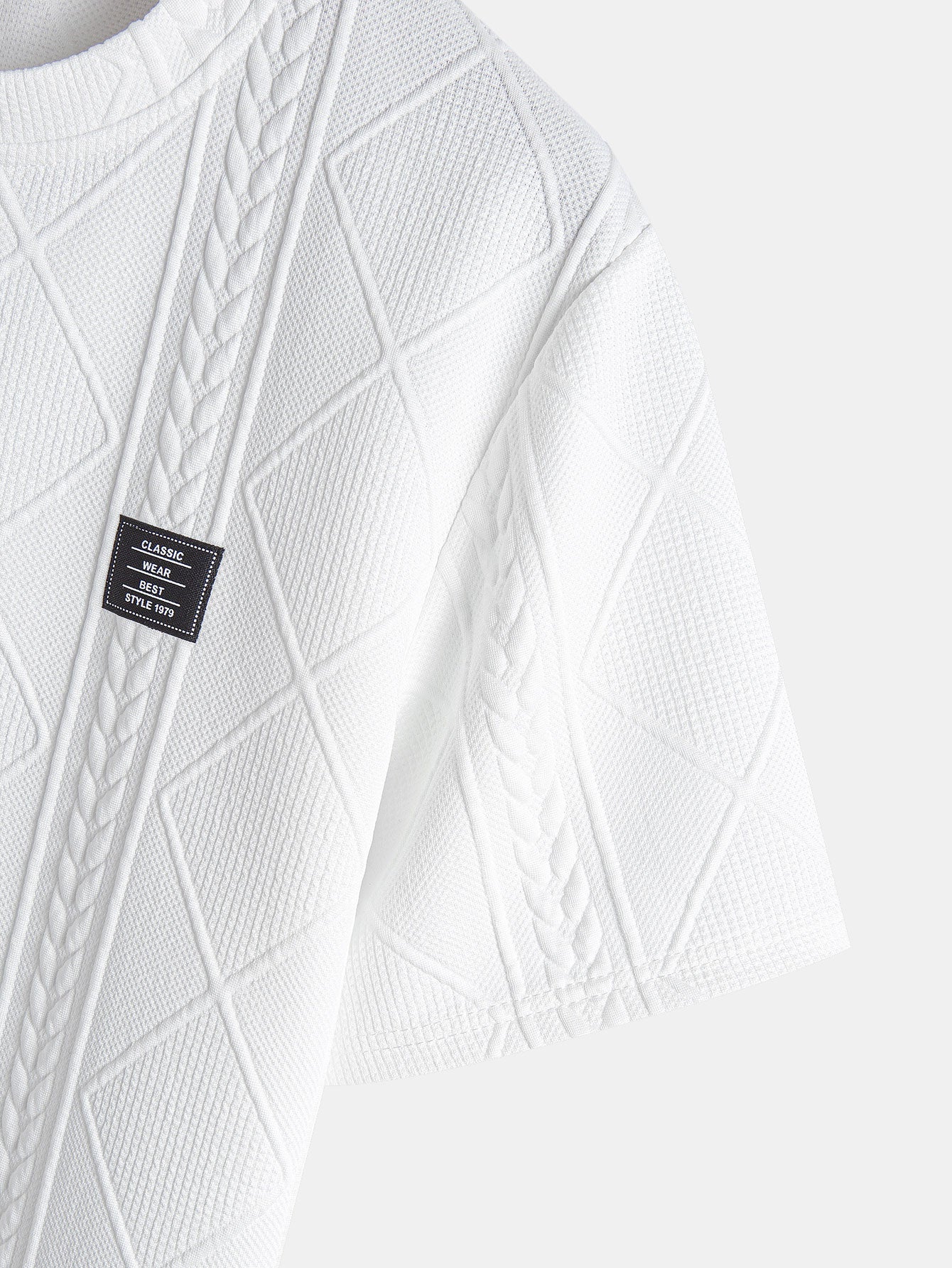 Donovan® | Short Sleeve Geometric Jacquard Arc Hem T-Shirt - Image 11