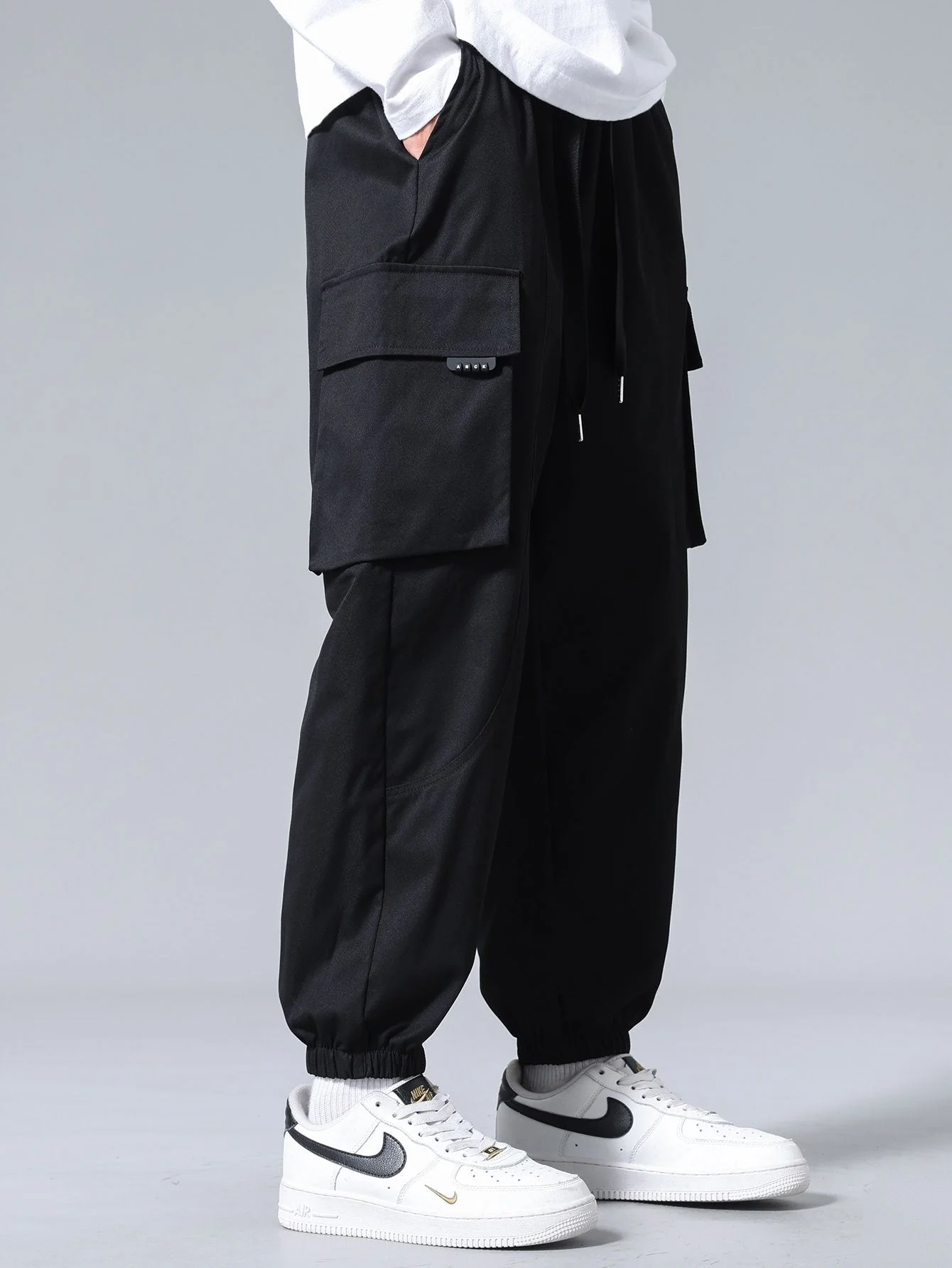 Enrique® | Cargo Jogging Pants - Image 11