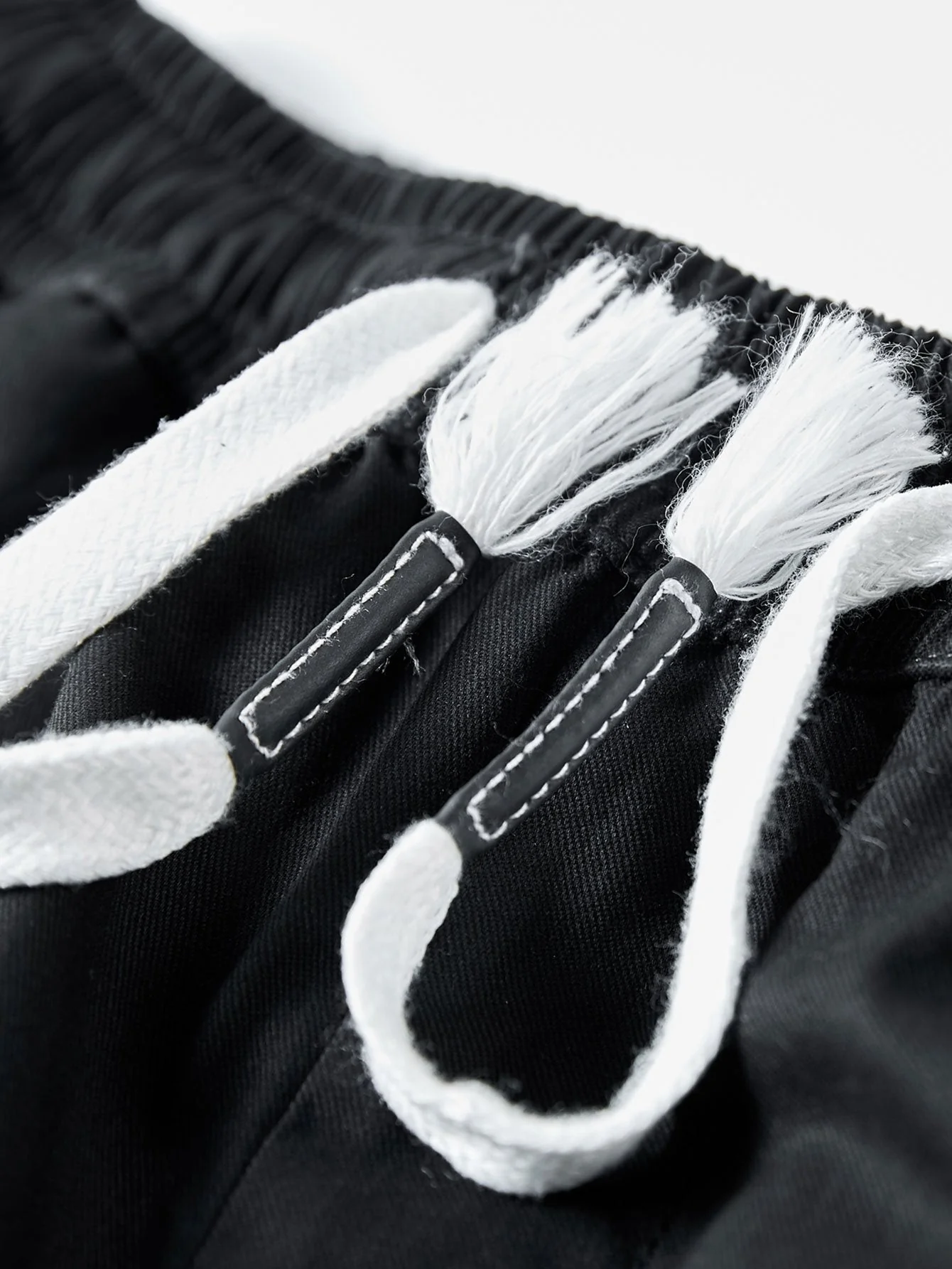 Hipólito® | Drawstring Chino Cargo Shorts - Image 10