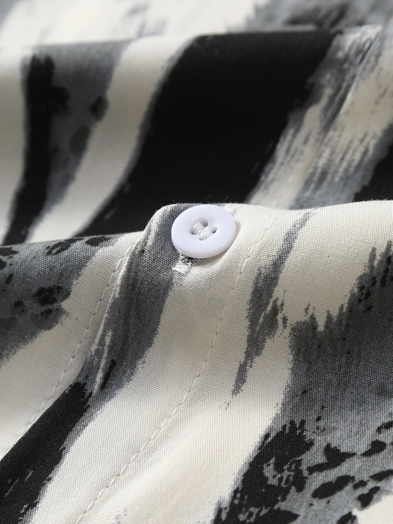 Honorio® | Brushstroke Print Button Up Shirt - Image 4