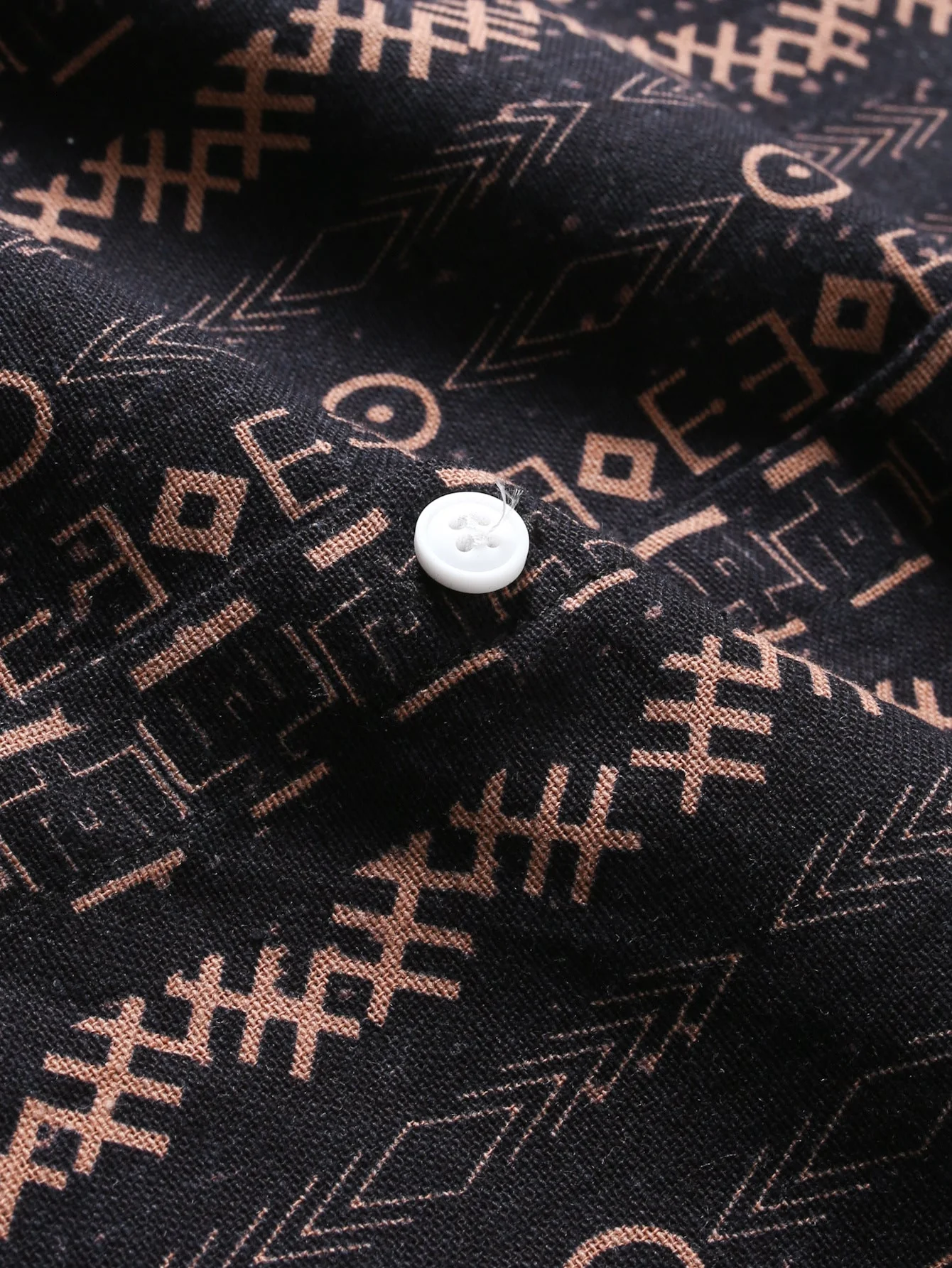 Horacio® | Linen Look Ethnic Geometric Print Button Up Shirt - Image 4