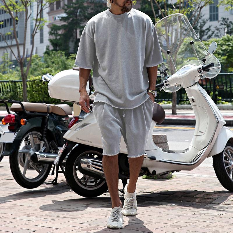 Men's Fashion Loose Short Sleeve T-shirt and Shorts Set - Image 2